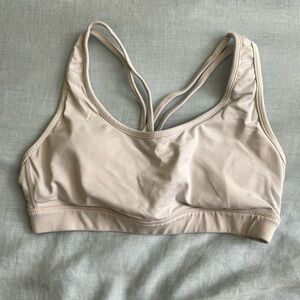 P’tula sports bra white
